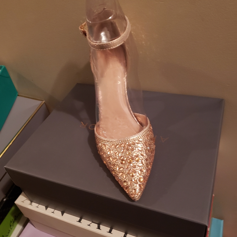 HEELS